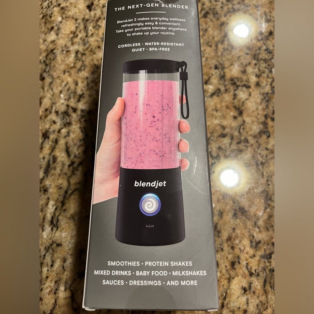 Blendjet portable blender. Cordless new - Picture 2 of 4